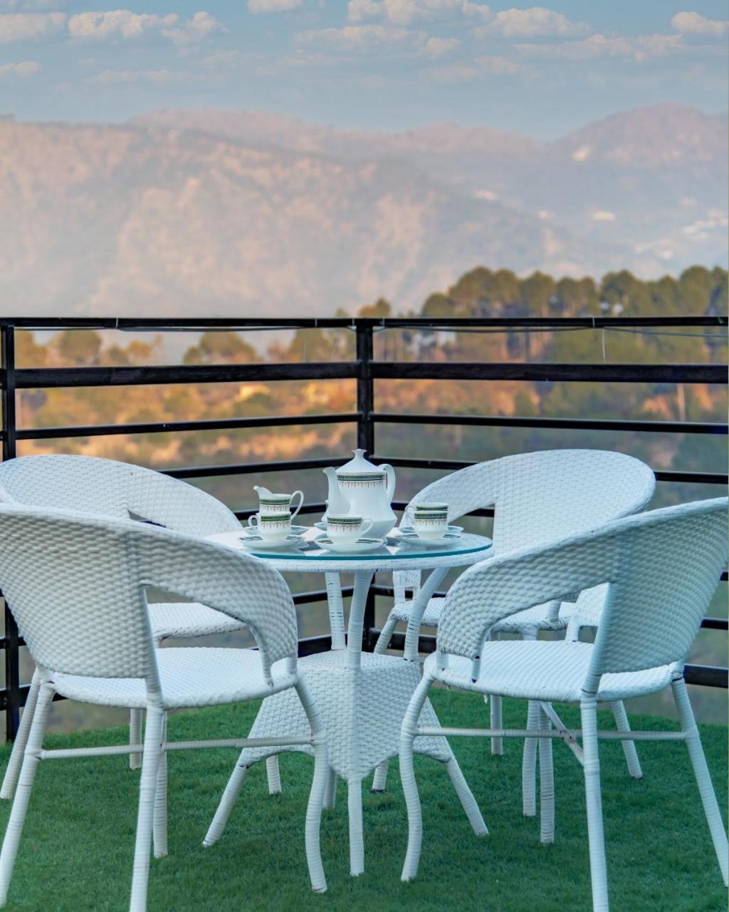 Mystic Kasauli I Pvt Balcony I Peacefull Area I Serviced Apt I By Exotic Stays Exterior foto